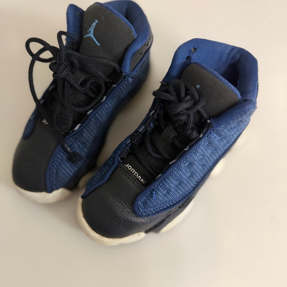 Jordan Kids Navy and Black Sneakers